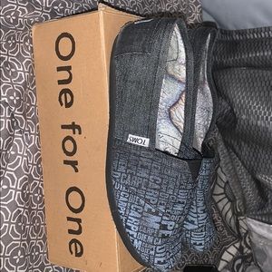 TOMS Charcoal Carpe Diem (LIMITED EDITION)